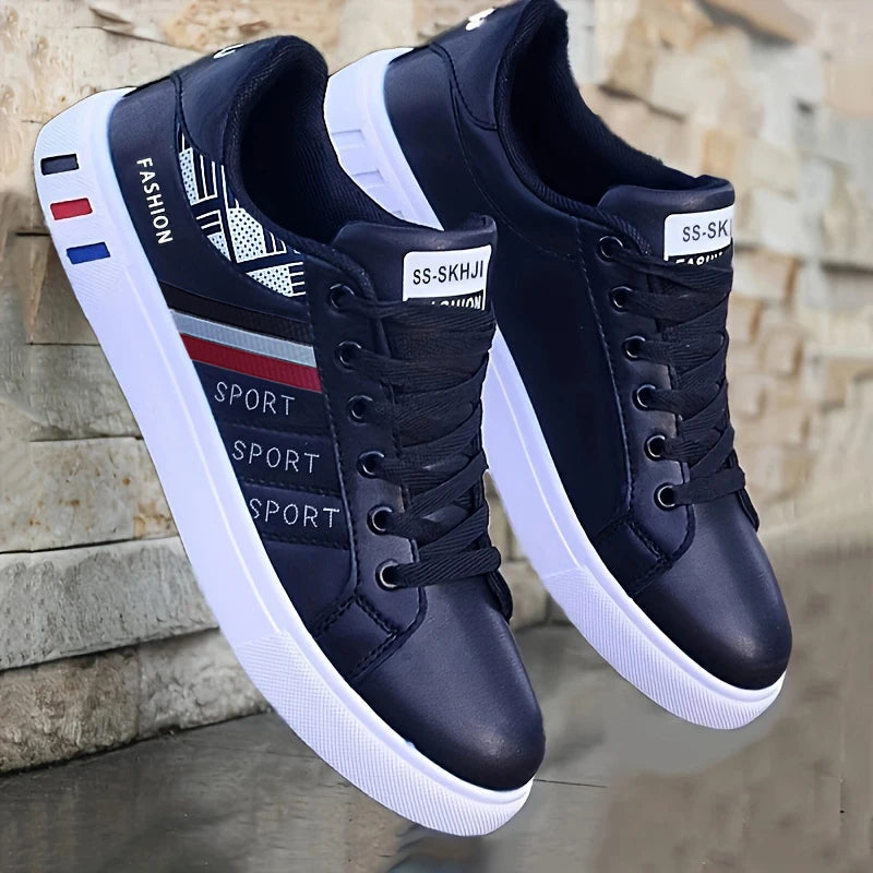 Black everyday skate sneaker